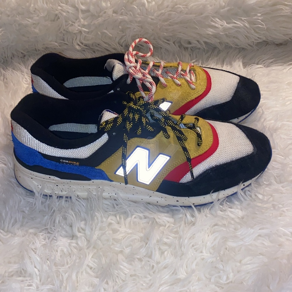 NEW BALANCE MENS 997H SUEDE MULTICOLORED COLOR BLOCKED SNEAKERS